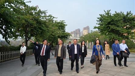 四川省侨联法顾委调研组领导一行莅临眉山冠城七中实验...