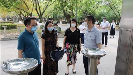 成都市教育局普教处石斌处长到七中实验督导检查工作