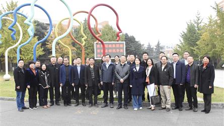 登高望远天地阔 || 冠城教育开展成都冠城实验学校...