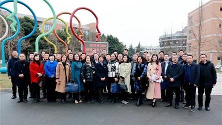 立心铸魂，追寻有温度的教育 || 何少衡校长在“国...